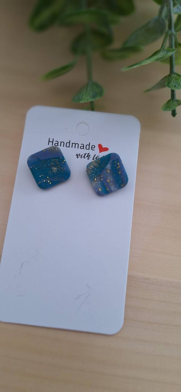 Handgemaakte oorbellen : blauw vierkant / ruit