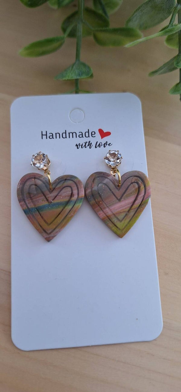 Handgemaakte oorbellen multicolor hartjes