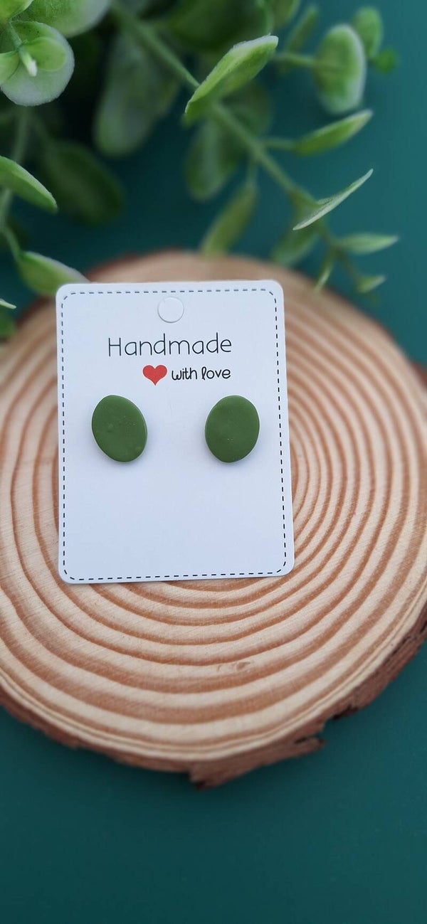 Handgemaakte oorbellen Lilly olijfkleur