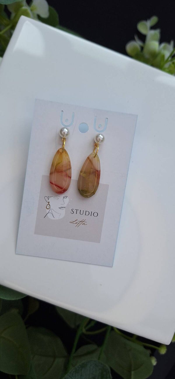 Zelfgemaakte oorbellen uit polymeerklei: Fijne ovalen multicolor oorbellen