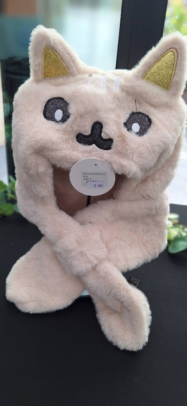 Leuke berenkap voor kinderen met ingewerkte sjaal.