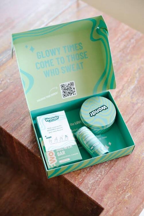 Wondr of gifting Sweat and glow