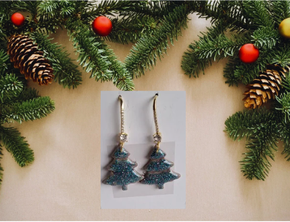 Handgemaakte kerstboom oorbellen met glitter