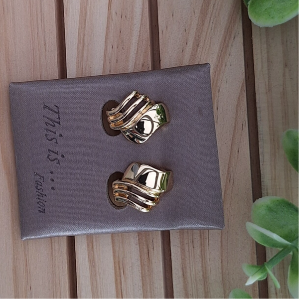 Clips oorbellen: goudkleurig