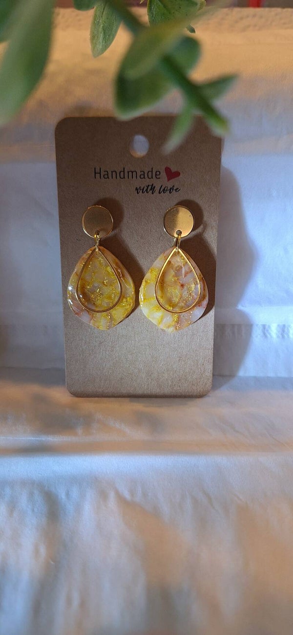 Translucent (doorschijnend) goud geel