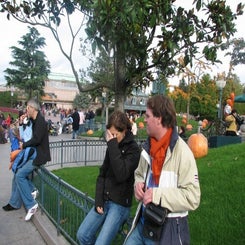 eurodisney-18-standard-7kh1by.jpg