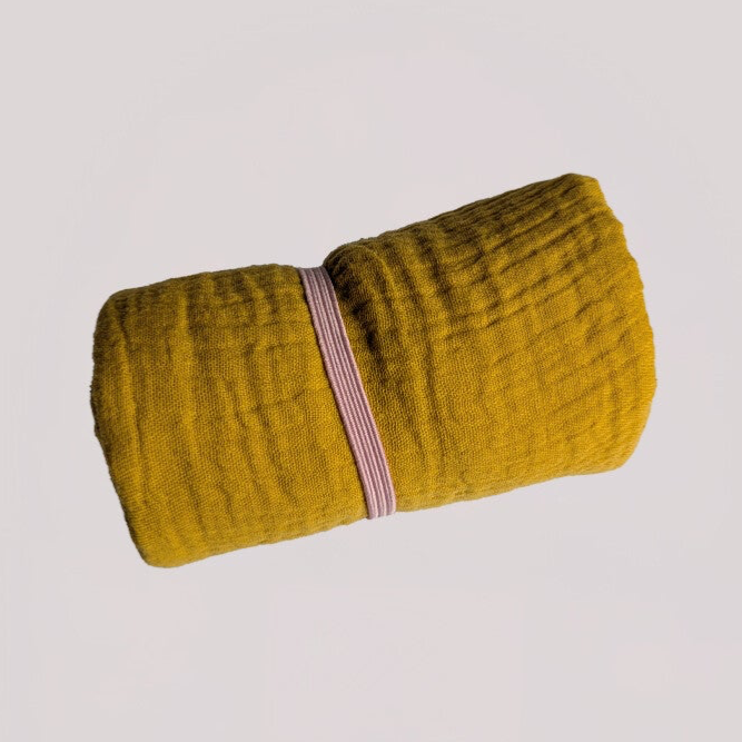 Bio-Musselin-Reisehandtuch „Tanni“ senfgelb