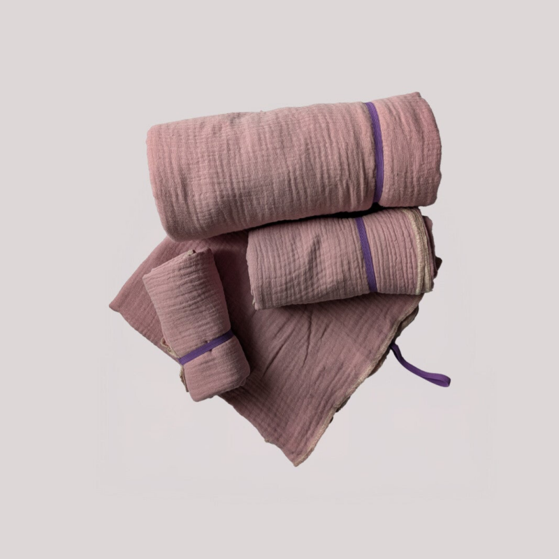 Bio-Musselin-Reisehandtuch „Tanni“ beere-hell