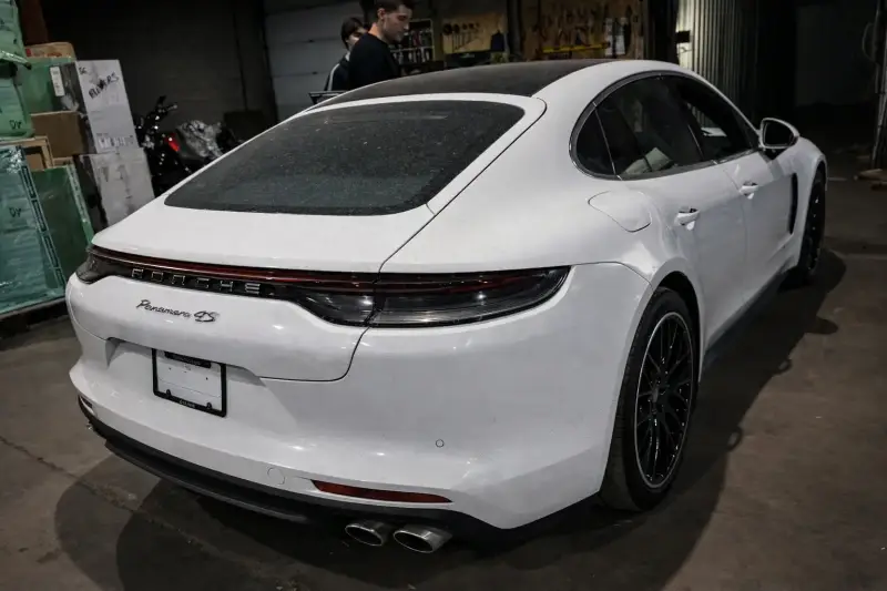 2022-porsche-panamera-4s-1-standard.webp