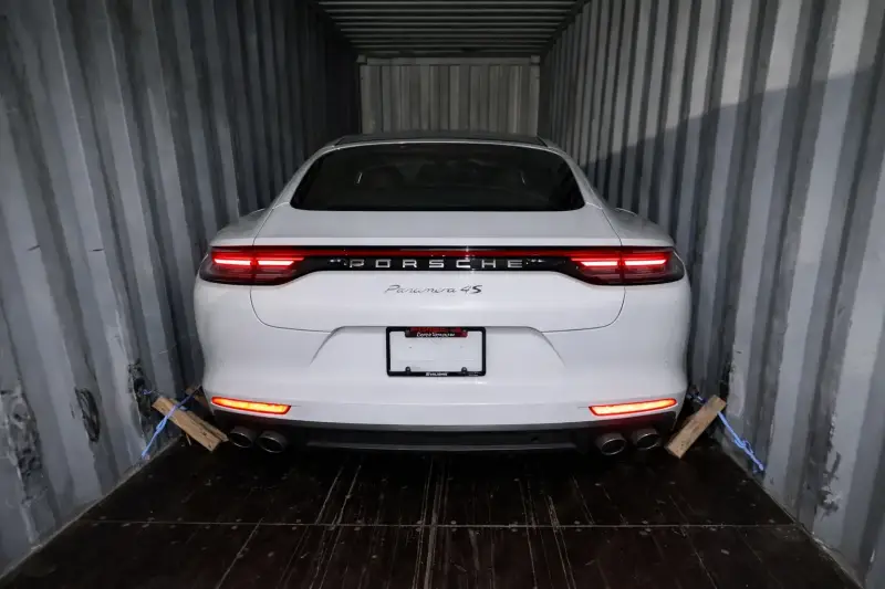 2022-porsche-panamera-4s-3-standard.webp