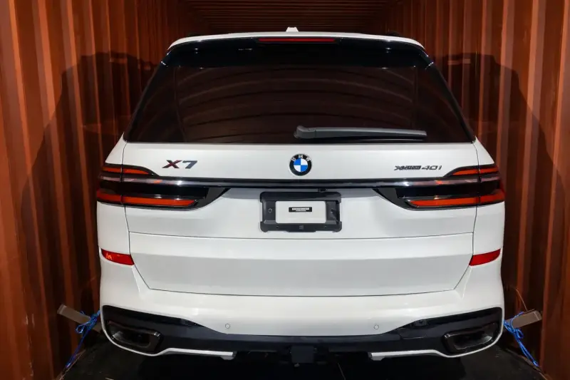 2023-bmw-x7-1-standard.webp