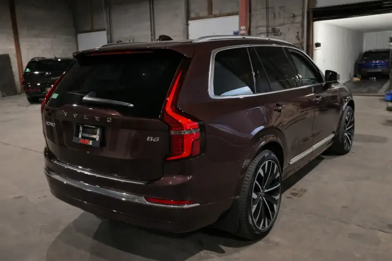 2026-volvo-xc90-3-standard.webp