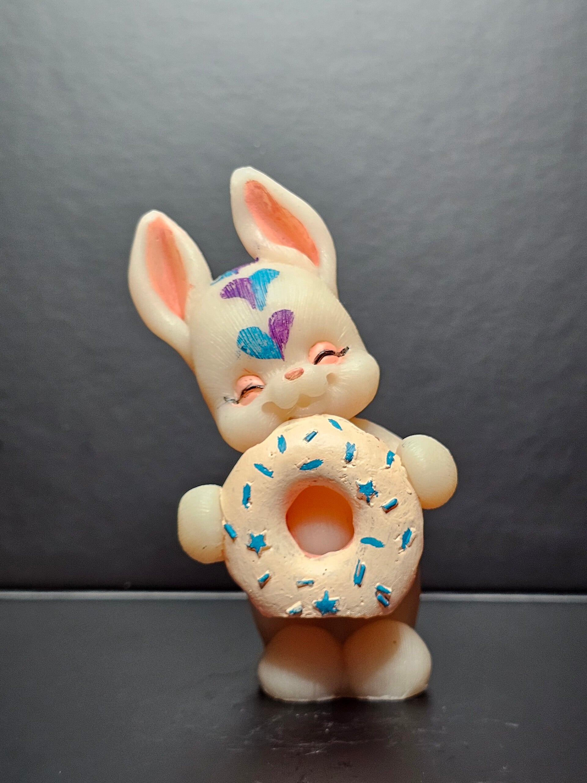 Leona Pineapple Standing Donut bunny Soap