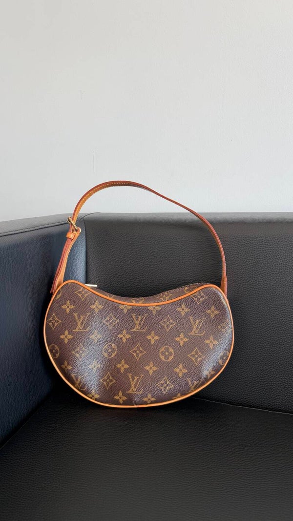 Louis Vuitton Croissant Pm
