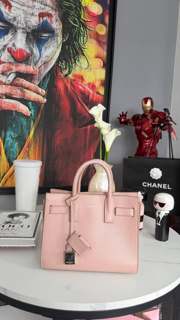 Saint Laurent Sac de Jour Baby – Pelle Martellata Rosa Cipria