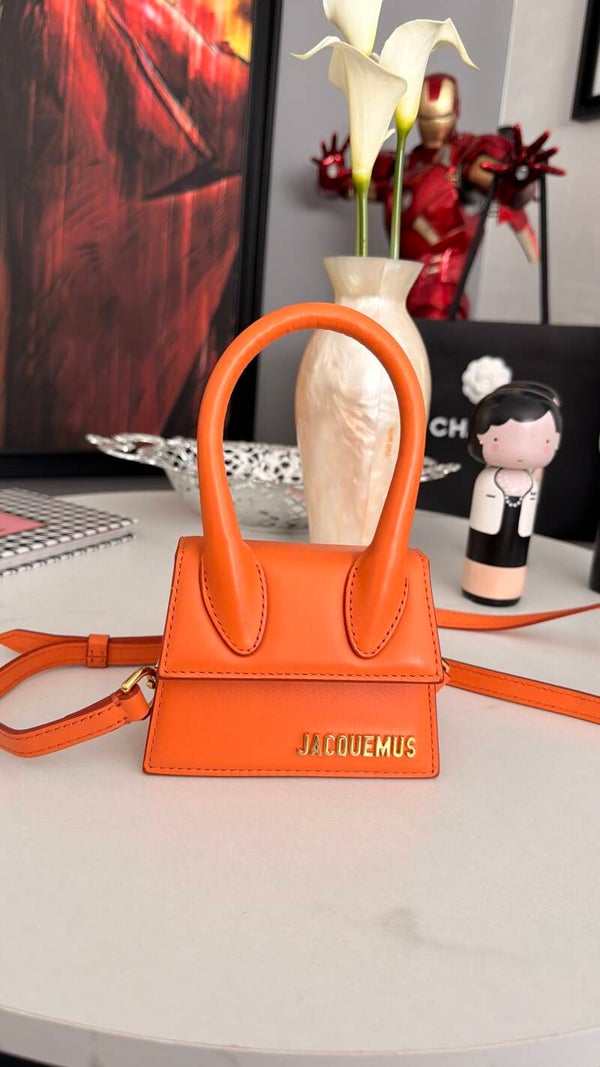 JACQUEMUS – LE CHIQUITO MINI ORANGE