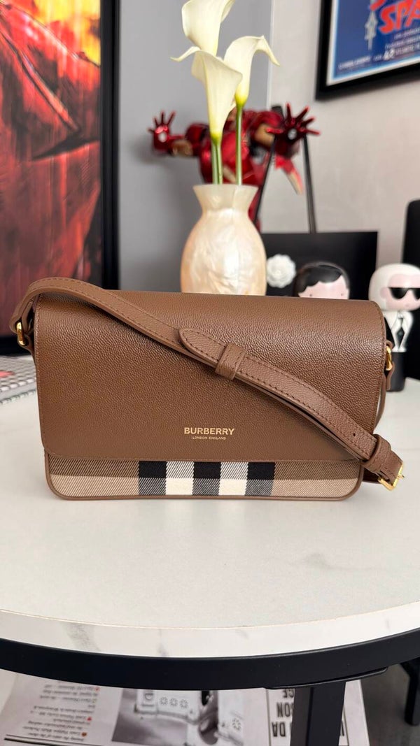 BURBERRY – NOTE SHOULDER BAG BROWN