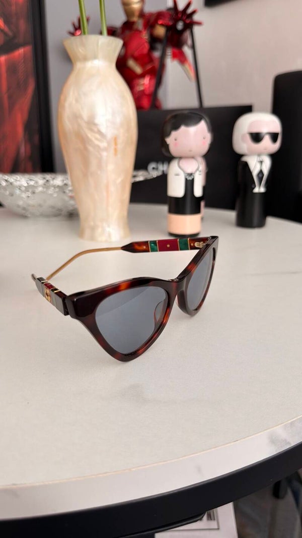 GUCCI – CAT EYE SUNGLASSES TORTOISE
