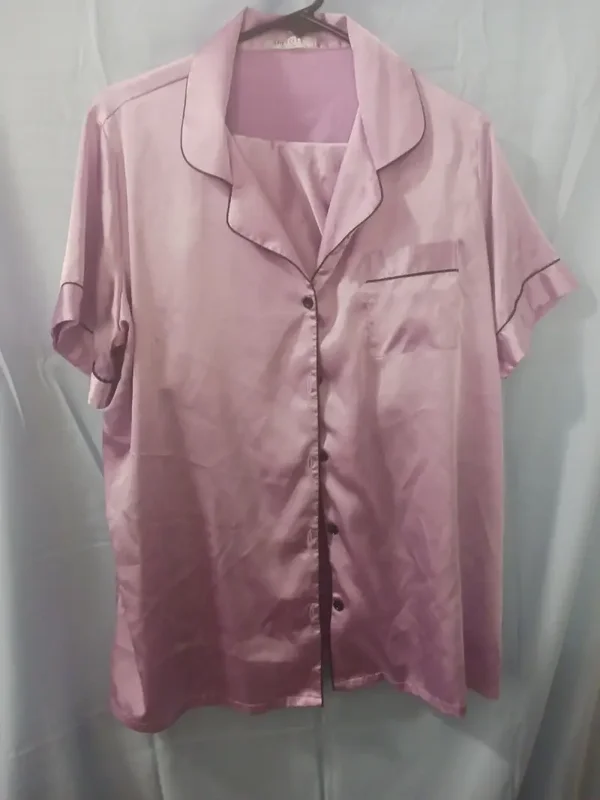 Womans Size XLarge Lavender 2 Piece Intimate Top and Pajama Shorts Set