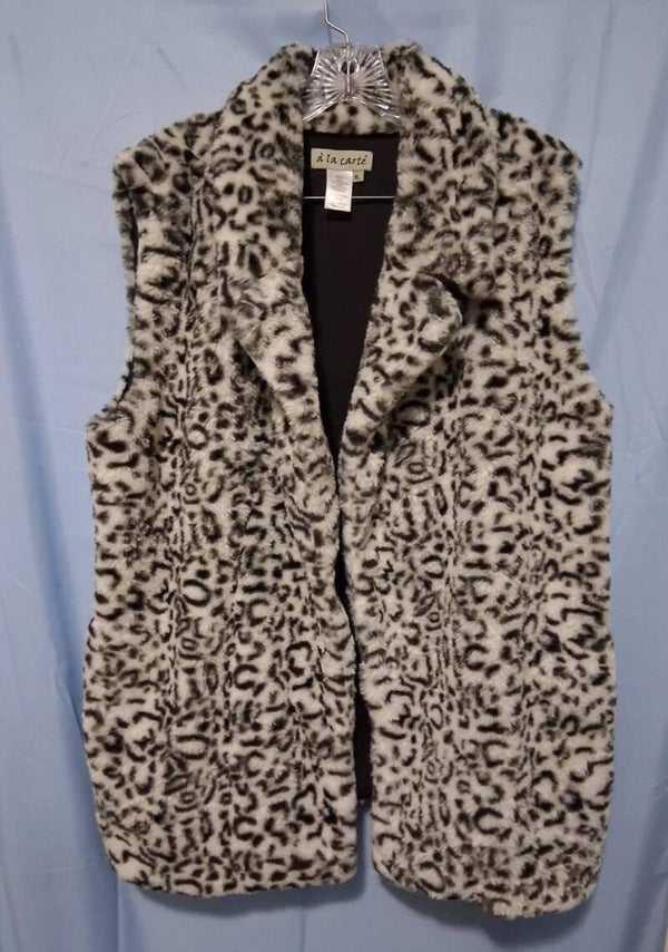 A La Carte Womans Sz XLarge Black & White Luxury Leopard Faux Fur Long Vest