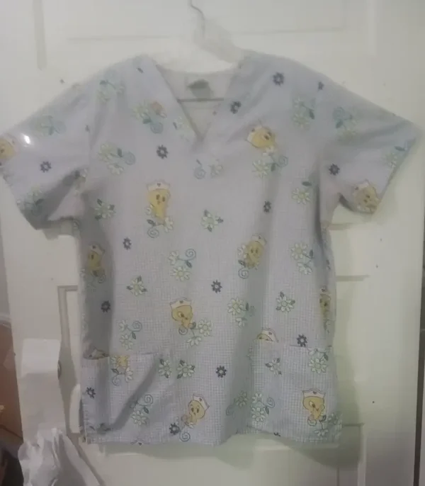 Vintage Looney Tunes Tweety Bird Nursing Size M Womans Scrub Top