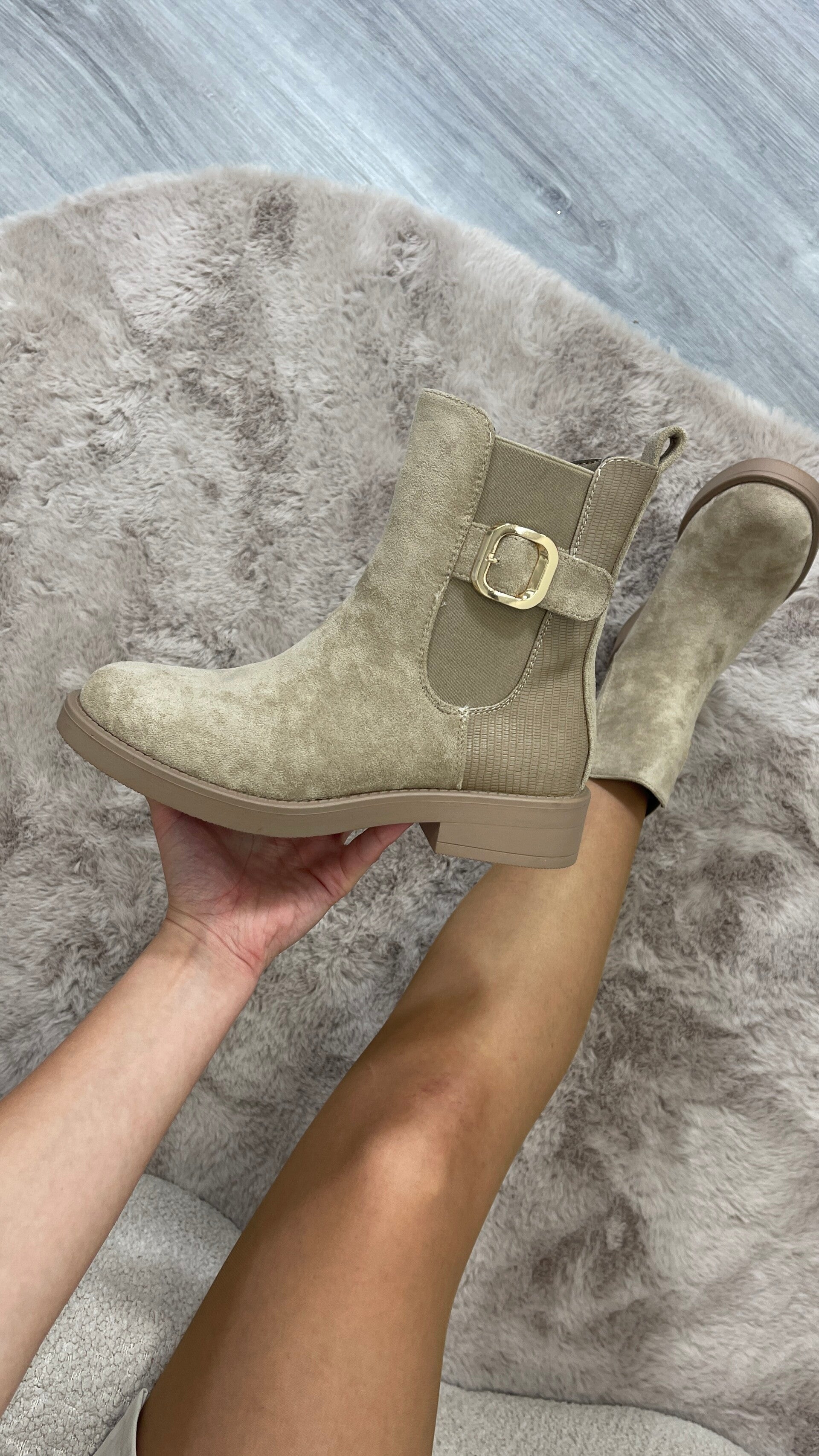 Olivia boots khaki