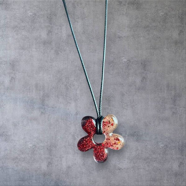 Collier ÉLIA – Fleur en résine