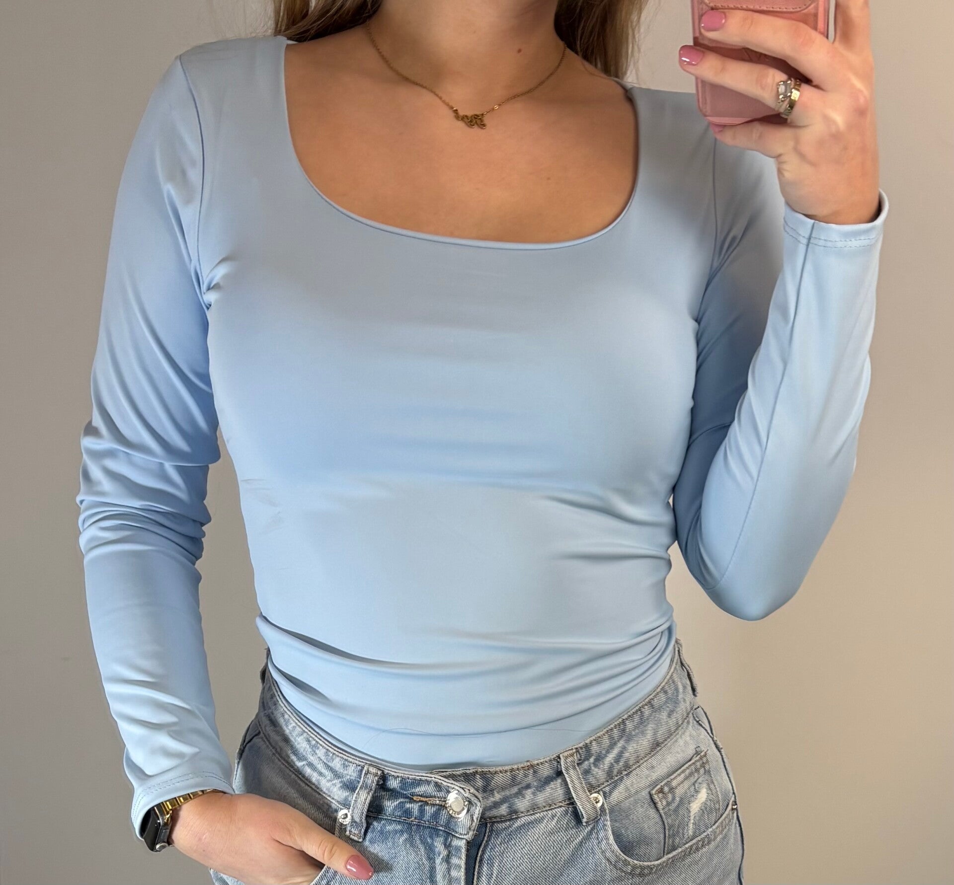 Top basic lage hals licht blauw