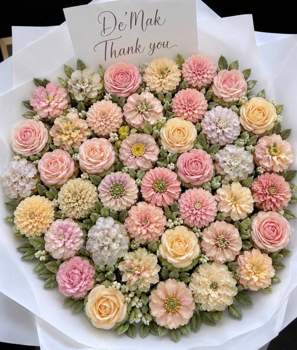 💐Enchanted Blooms – 40 Cupcakes