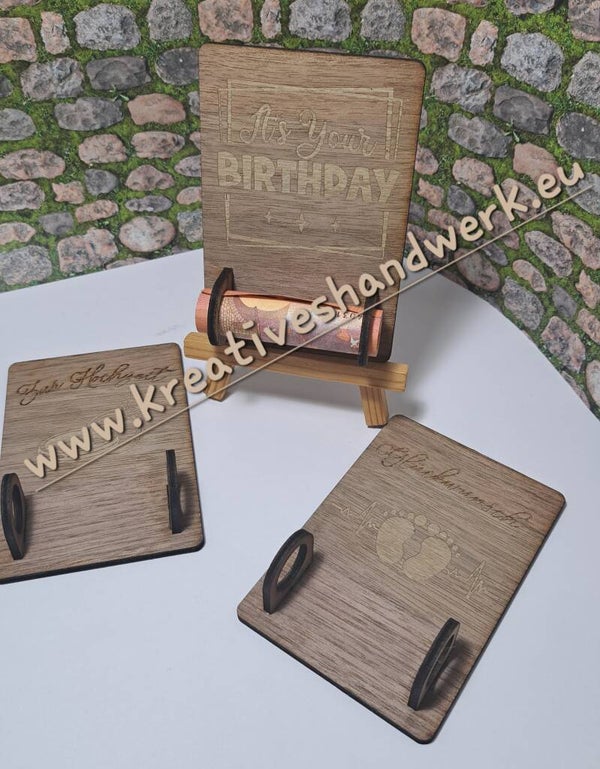 Gerolltes Glück- Geldscheine einrollen