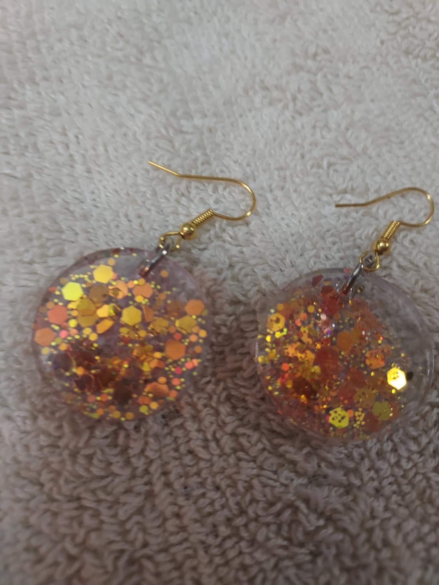 round gold epoxy earring