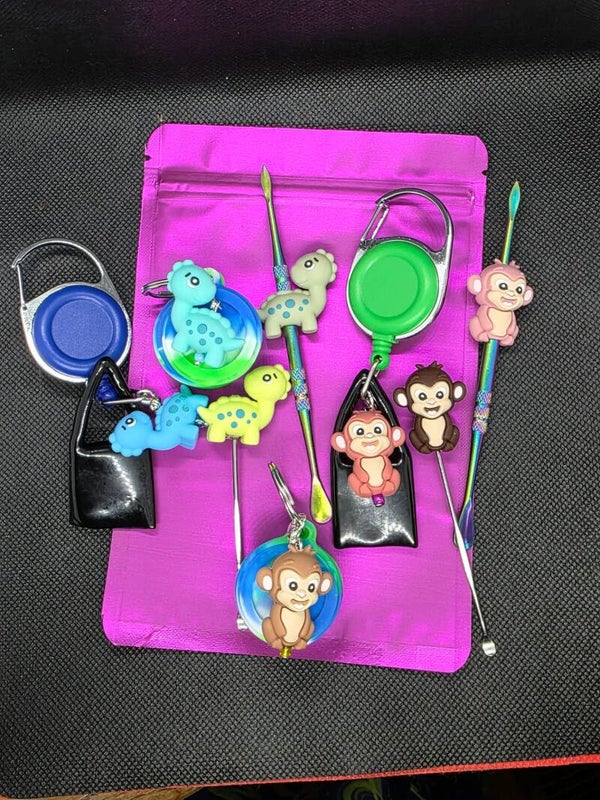 4PC Blind Bag with 2 Tools, Puck and Lighter Leash