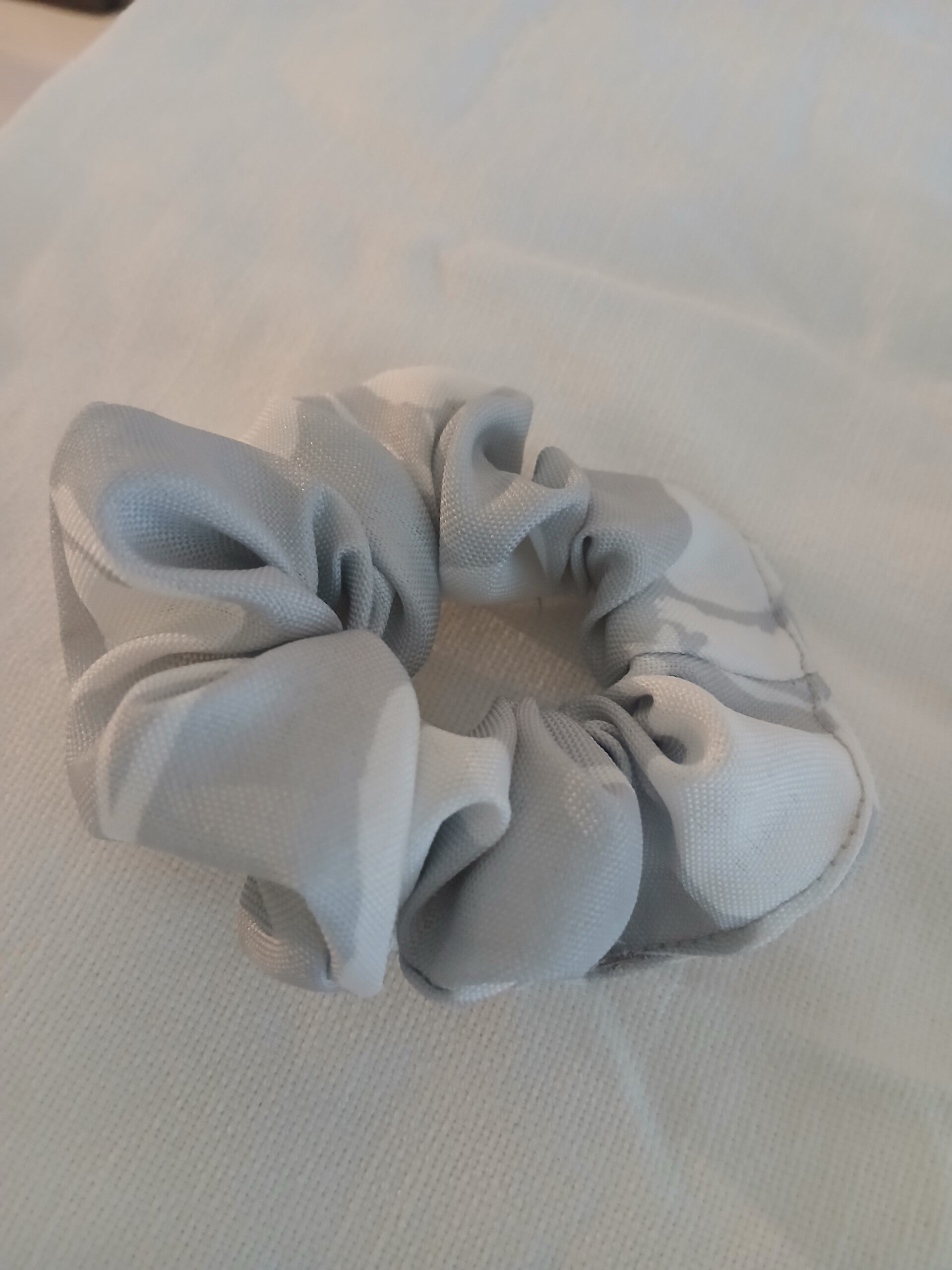 CHOUCHOU ADULTE BLANC ET GRIS