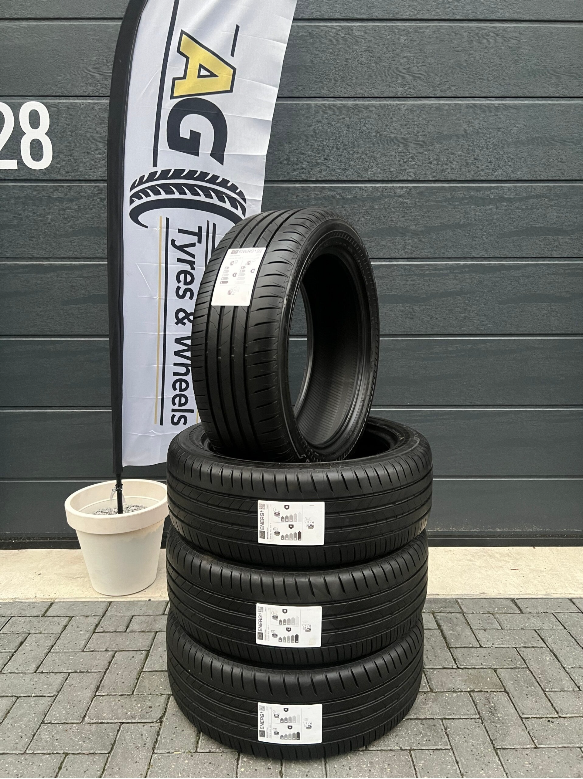 4x 235/50R20 100V Bridgestone Alenza 001 Run Flat