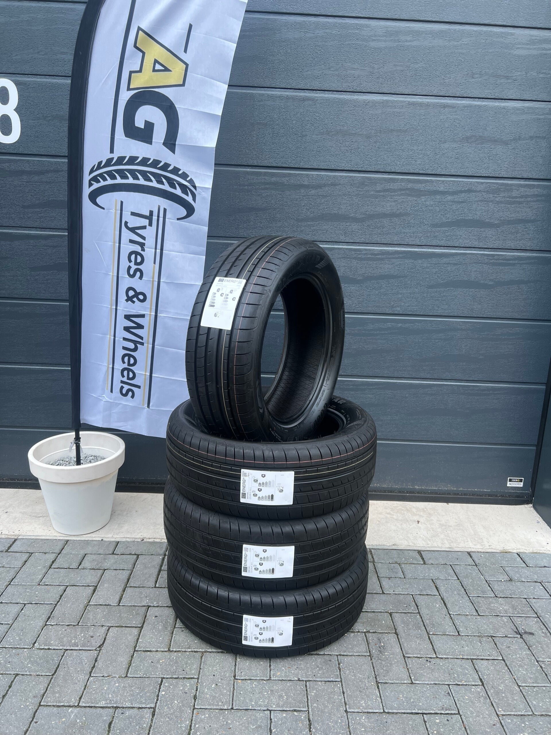 4x 235/55R18 100V Goodyear Eagle F1 Asymmetric 5