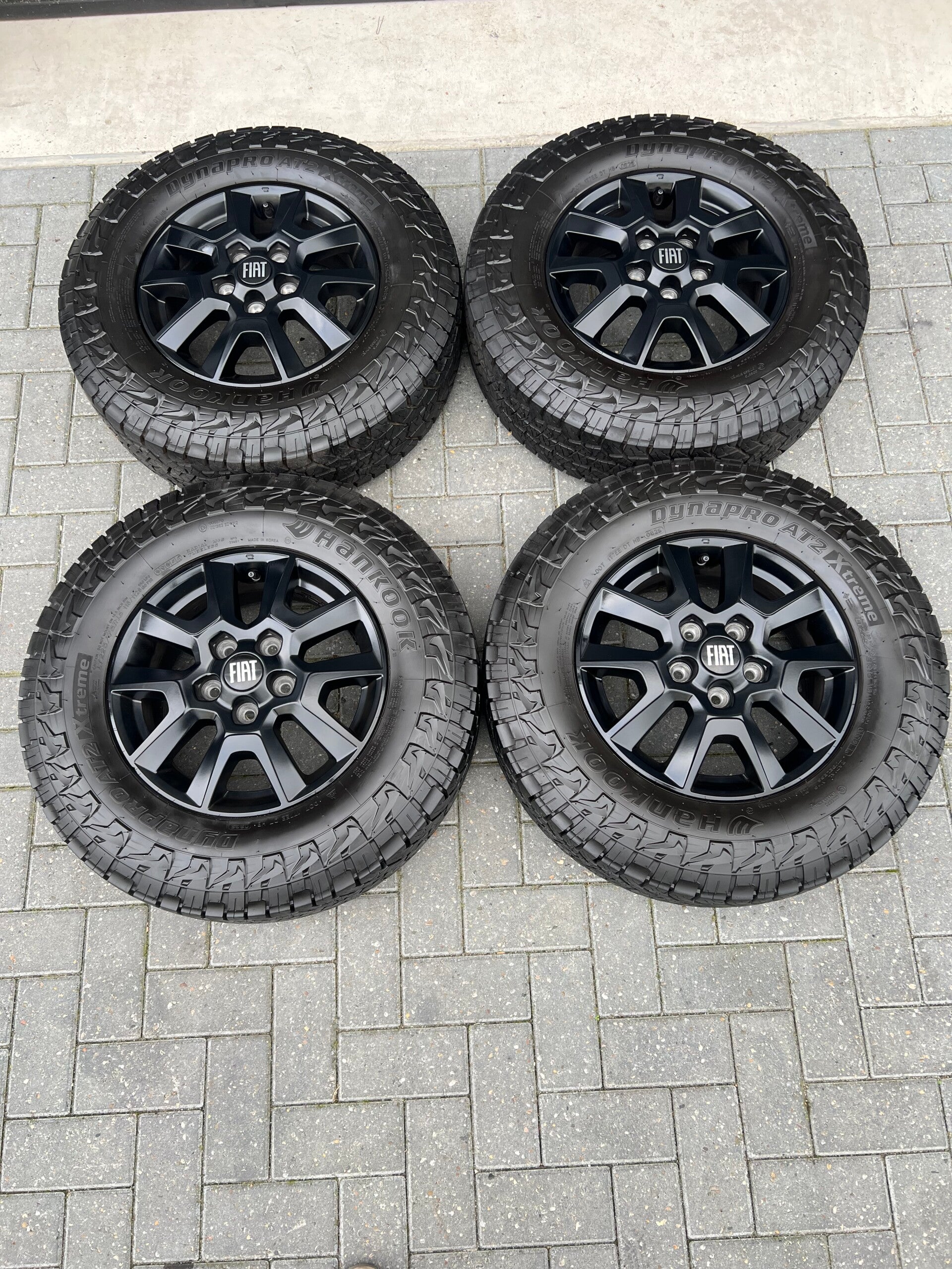 4x Fiat Ducato 5x118 Hankook Dynapro AT2 Xtreme