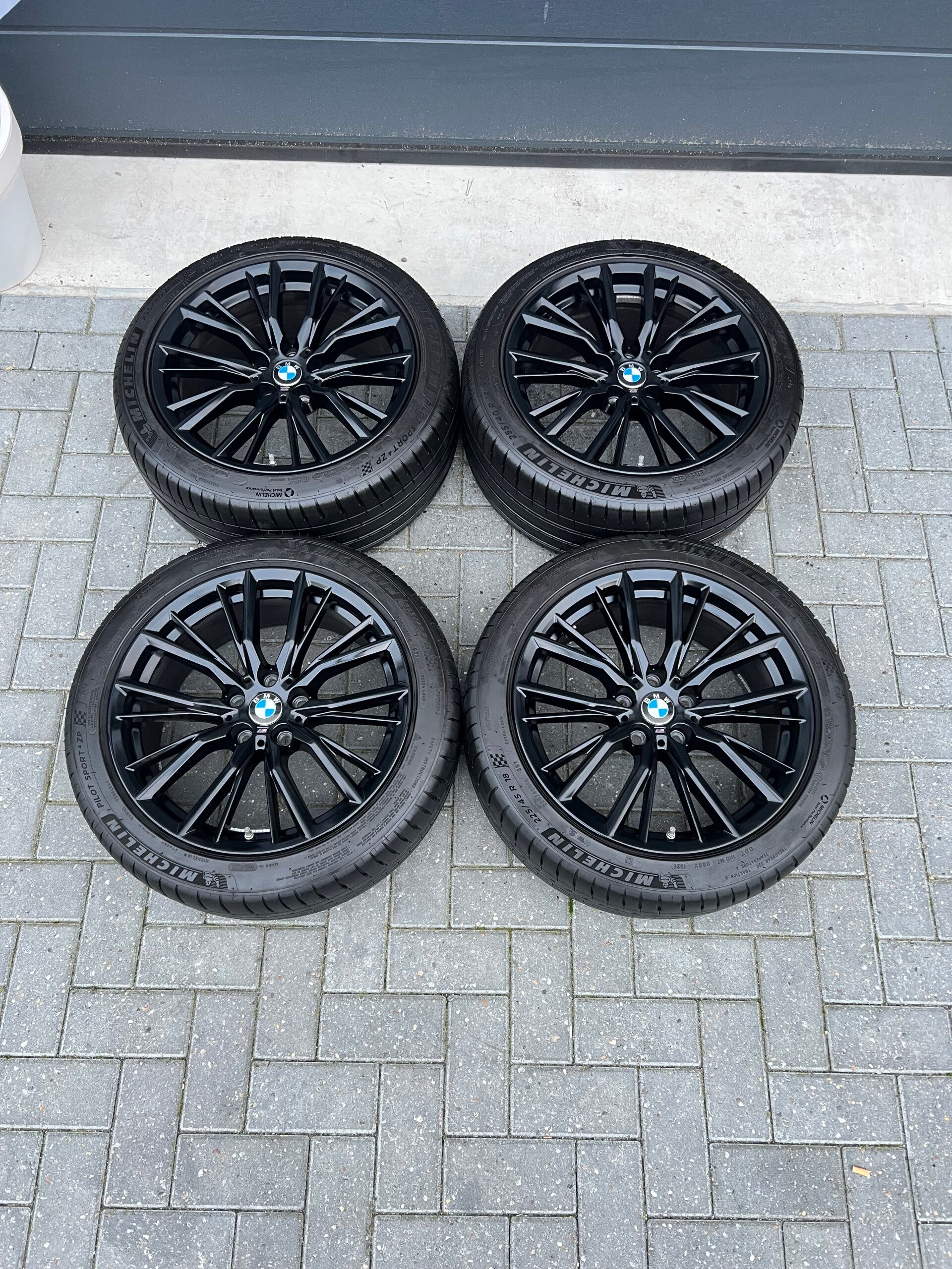 4x Styling 796 M Performance breedset