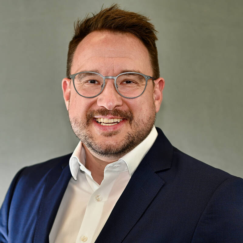Businessfotograf Frankfurt fotografiert Mitarbeiter Portrait in Frankfurt