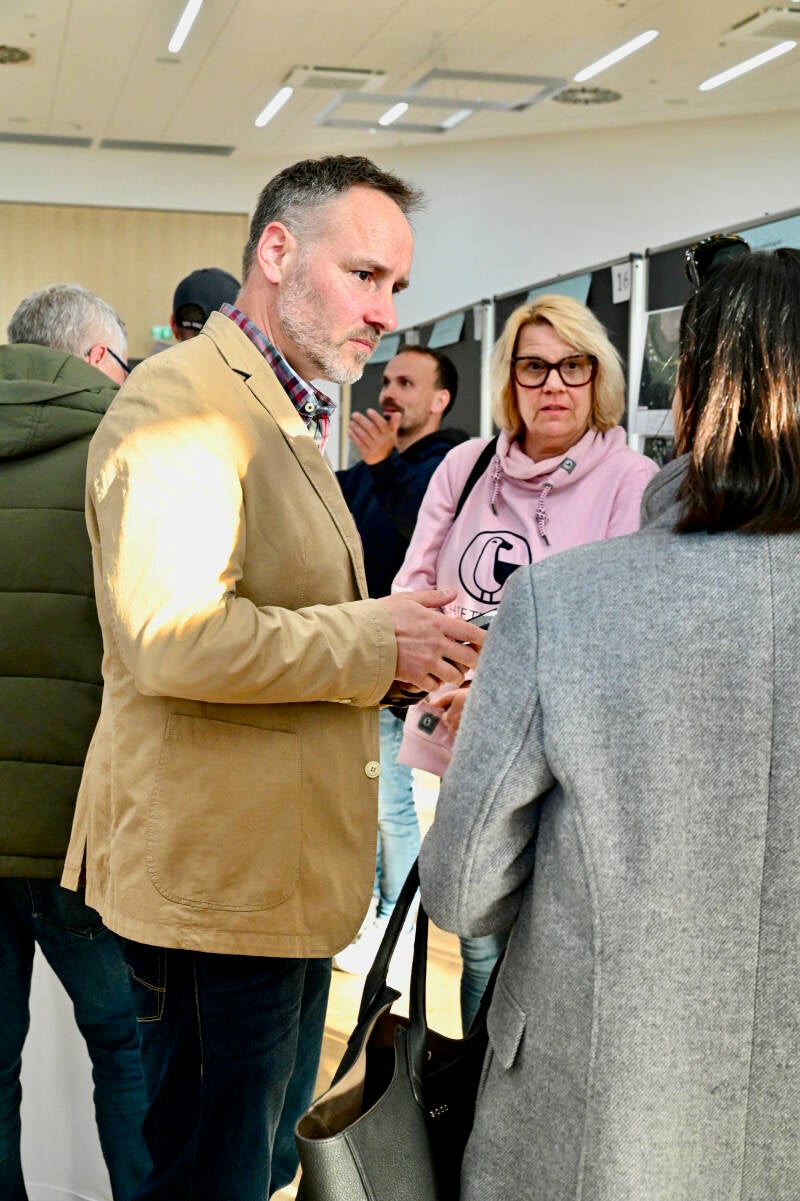 Eventfotograf Frankfurt macht Fotos bei Infomarkt Bensheim