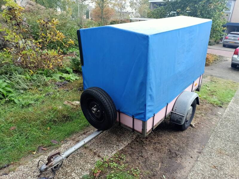 Aanhanger Dalfsen te huur. Goedkoop huren.