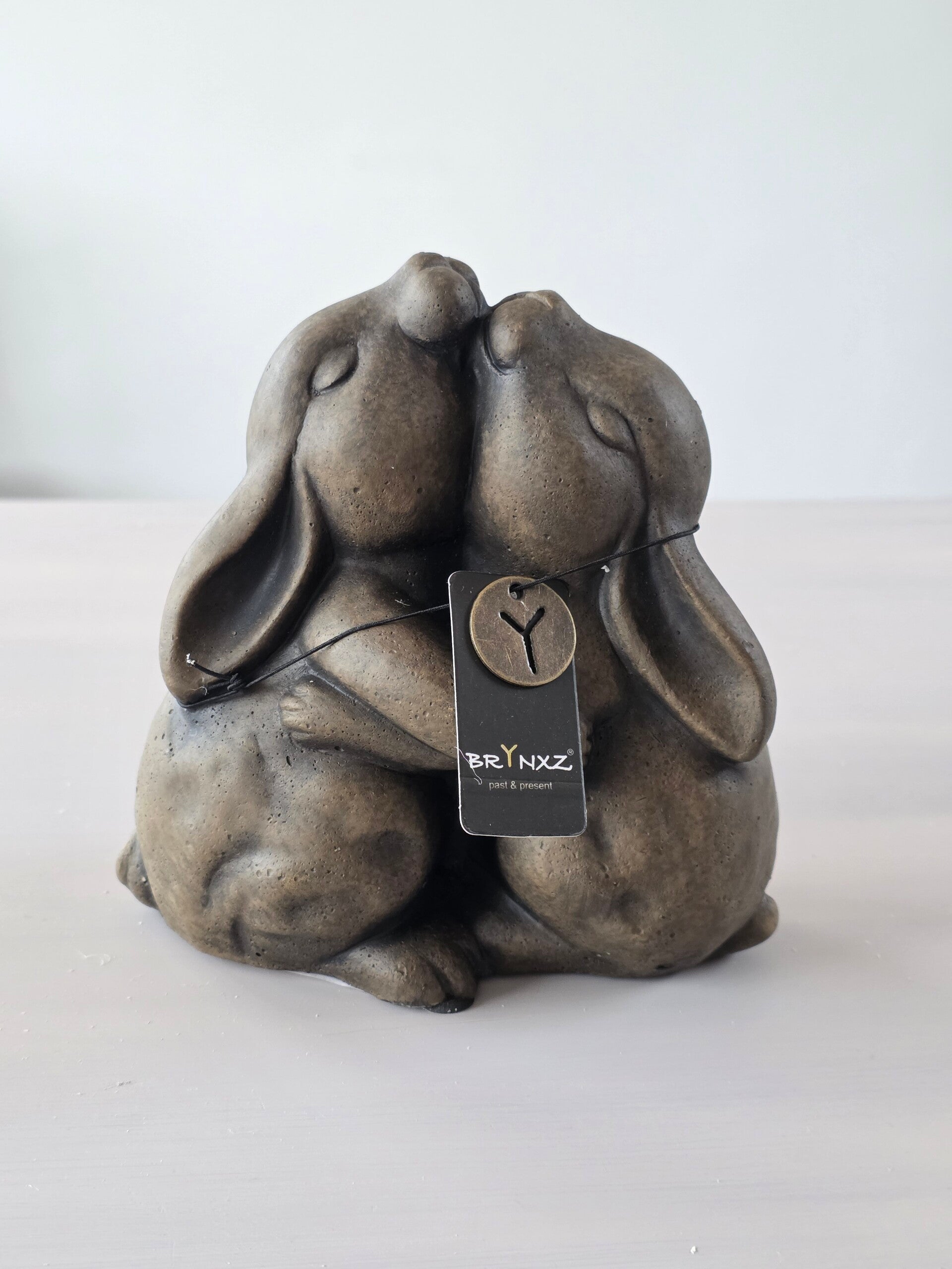 BRYNXZ rabbits falls in love