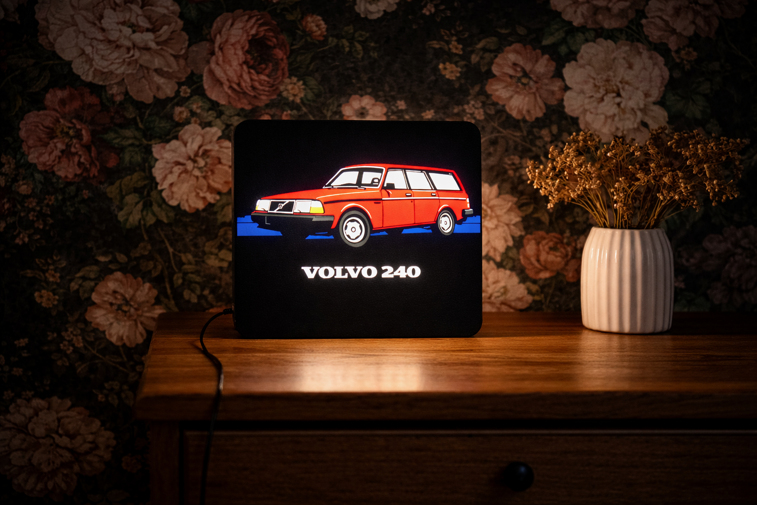 Volvo 240 Station Lightbox