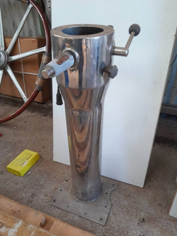 RVS stuurconsole stuurstand, met ketting aandrijving. zeer goede staat