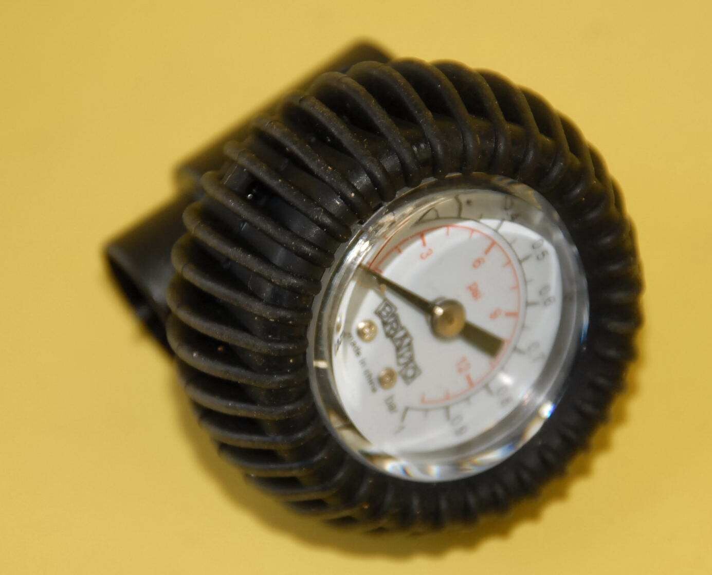 Rubberboot Tussen Manometer