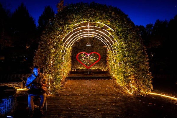 Handpan tijdens herdenking of uitvaart