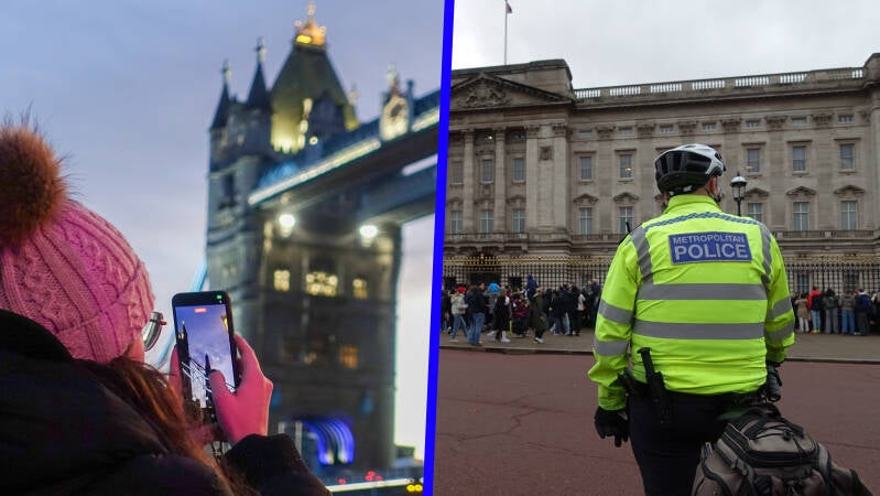 Een vrouw maakt een foto van de Tower Bridge en een politieagent houdt toezicht bij Buckingham Palace.