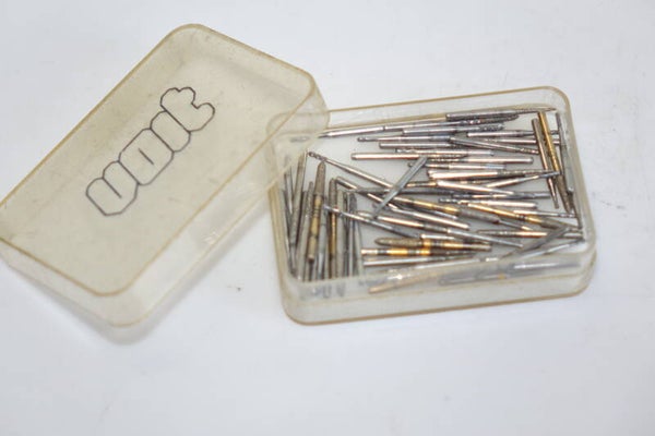 Doosje met mini freesjes/boortjes opname 1.5 mm