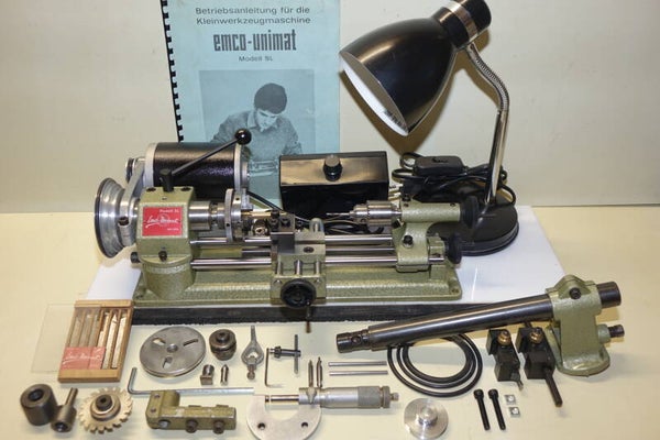 Nette Unimat SL met machinelamp en aantal basis tools  Art. 7470