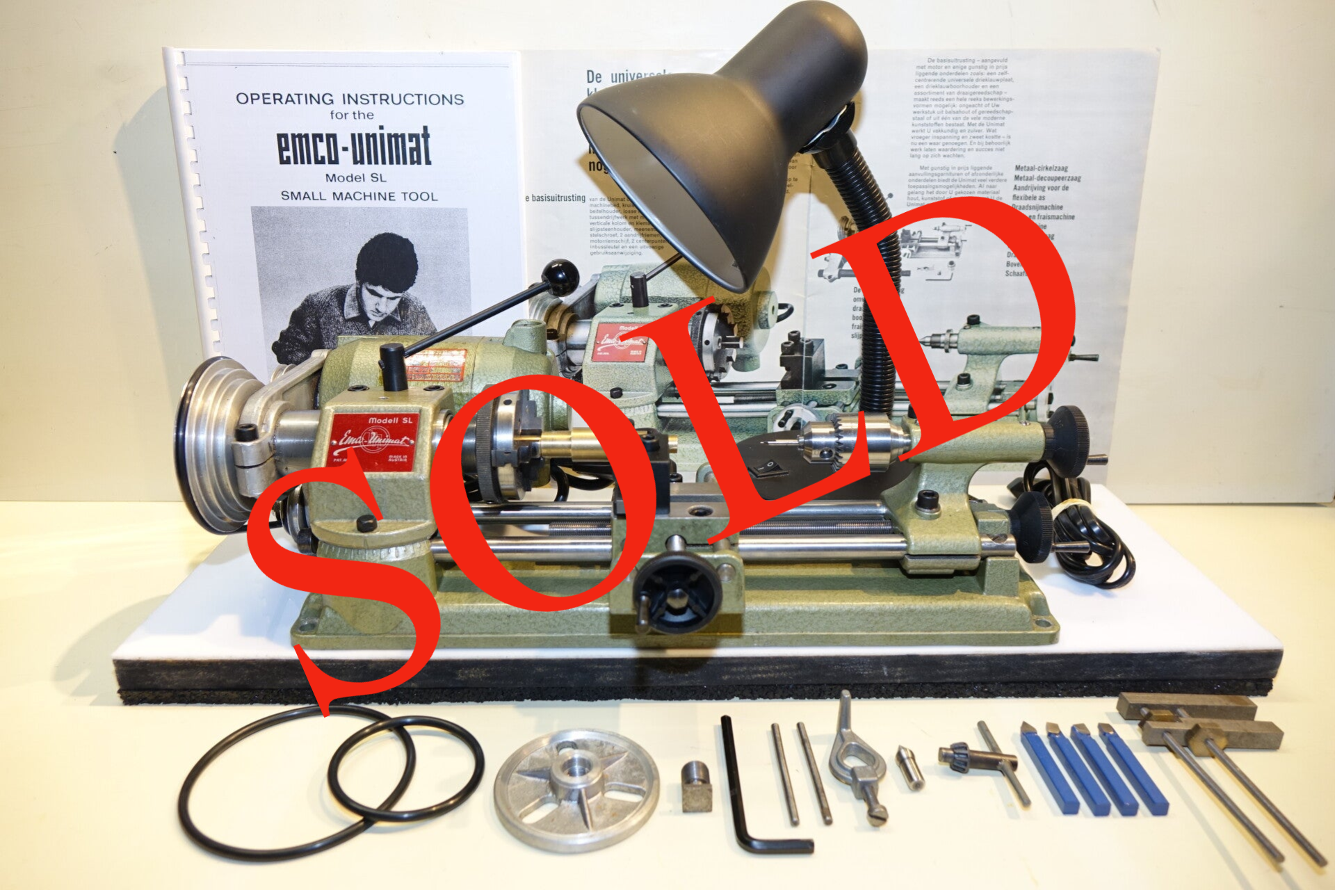 Nette Emco Unimat draaibank met tools , lamp en manual Art. 7355