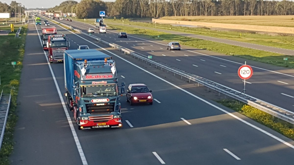 Rijbewijs C en CE / Opleidingen | Verkeersschool vd Laan
